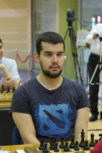 Ian Nepomniachtchi representing Dota 2 at World Chess Rapid