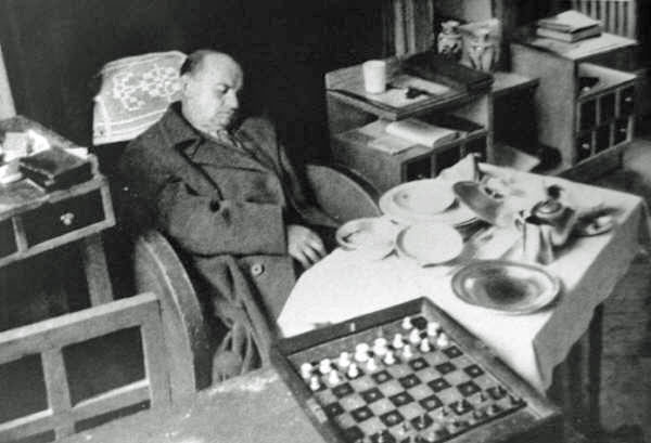 A spasso nel tempo: la morte di Alexander Alekhine