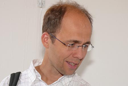 Henrik Carlsen, Magnus's father and second