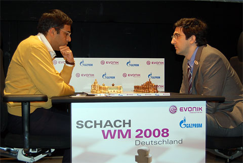 GERMANY, BONN, Opening match of the world chess championship 2008 in  News Photo - Getty Images