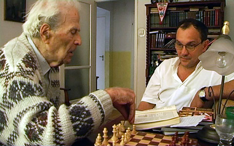 Andor Lilienthal, a Chess Grandmaster, Dies at 99 - The New York Times