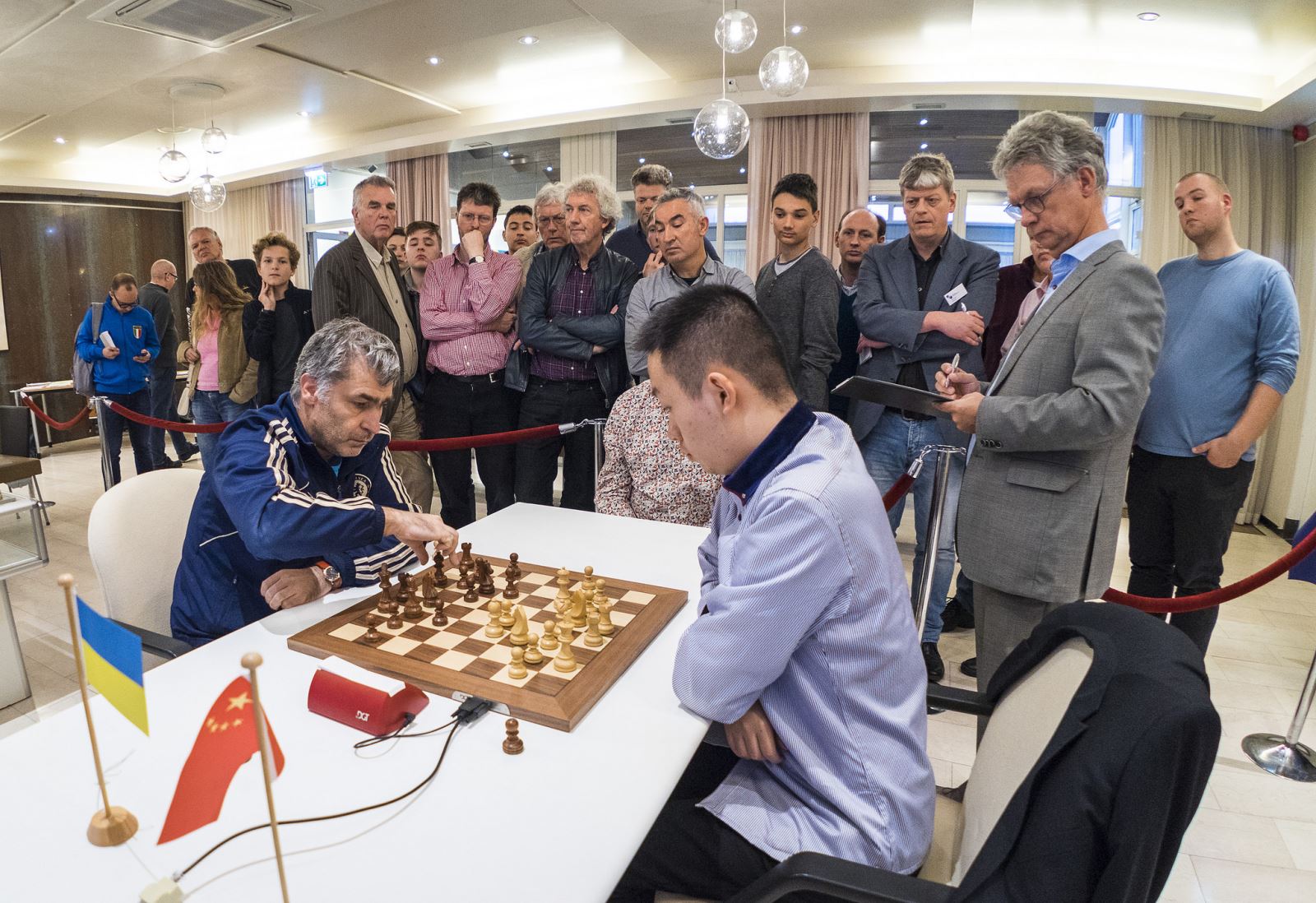 Vassily Ivanchuk and Wei Yi during the blitz playoff
