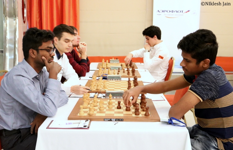 Sethuraman SP and Murali Karthikeyan during their eighth round game at the Aeroflot Open 2018