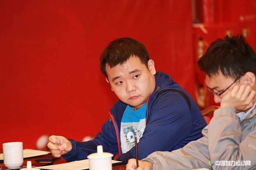 Li Chao at the technical meeting of the China versus the rest of the world match