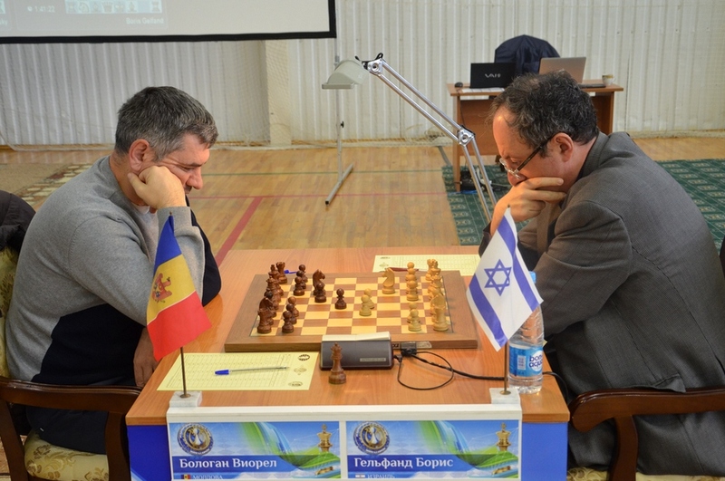 Boris Gelfand and Victor Bologan during their eighth round game at the Karpov Poikovsky International