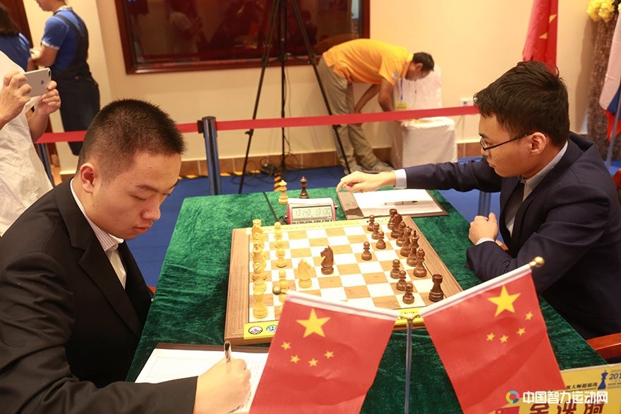 We Yi and Yu Yangyi during their third round game at the Danzhou Masters