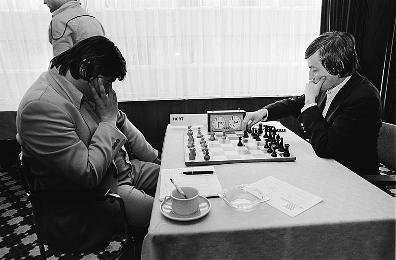 Hort vs Karpov, 1980