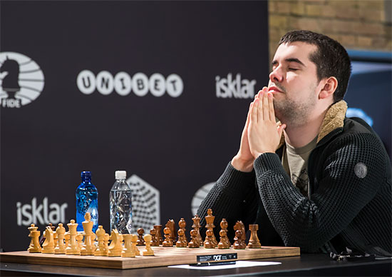 Chess: Magnus Carlsen jumps back into contention as final rounds