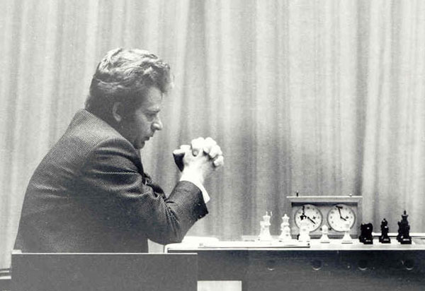 Fifty years ago: Fischer leads 6½:3½