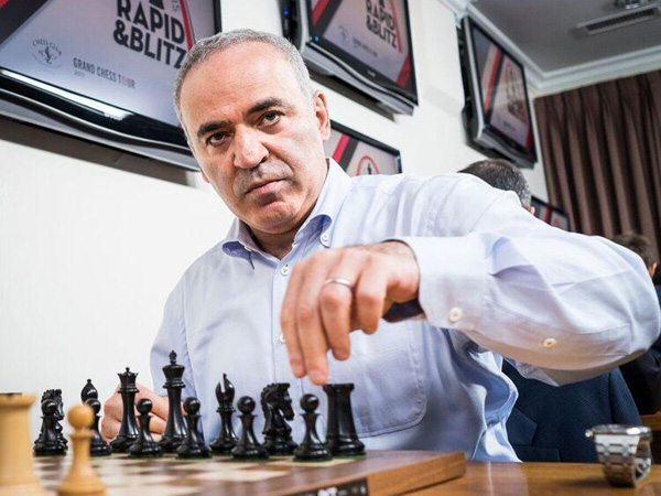 STL Rapid & Blitz, Day 1: Kasparov survives!