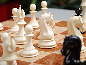 Play Like Anatoly Karpov - Chess Lessons 
