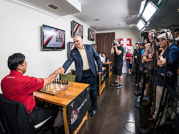 Classic Kasparov Returns, Thumps Short in Attacking Blitz