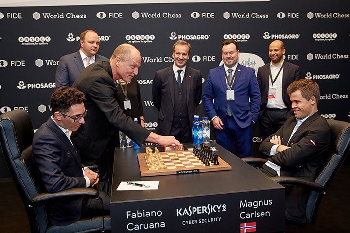 World Chess - In few minutes we will know the Champion #londonplayschess  #worldchess2018 #chesschampionship2018 #CarlsenCaruana2018