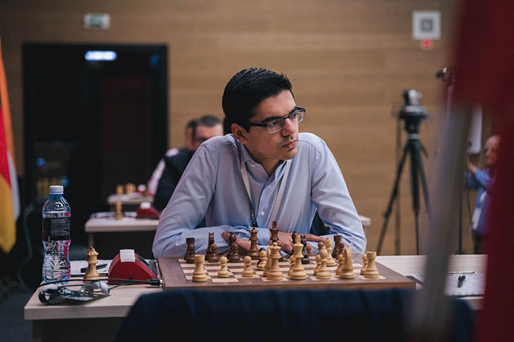 Magnus Carlsen wins a very important game against Anish Giri - Chess Forums  