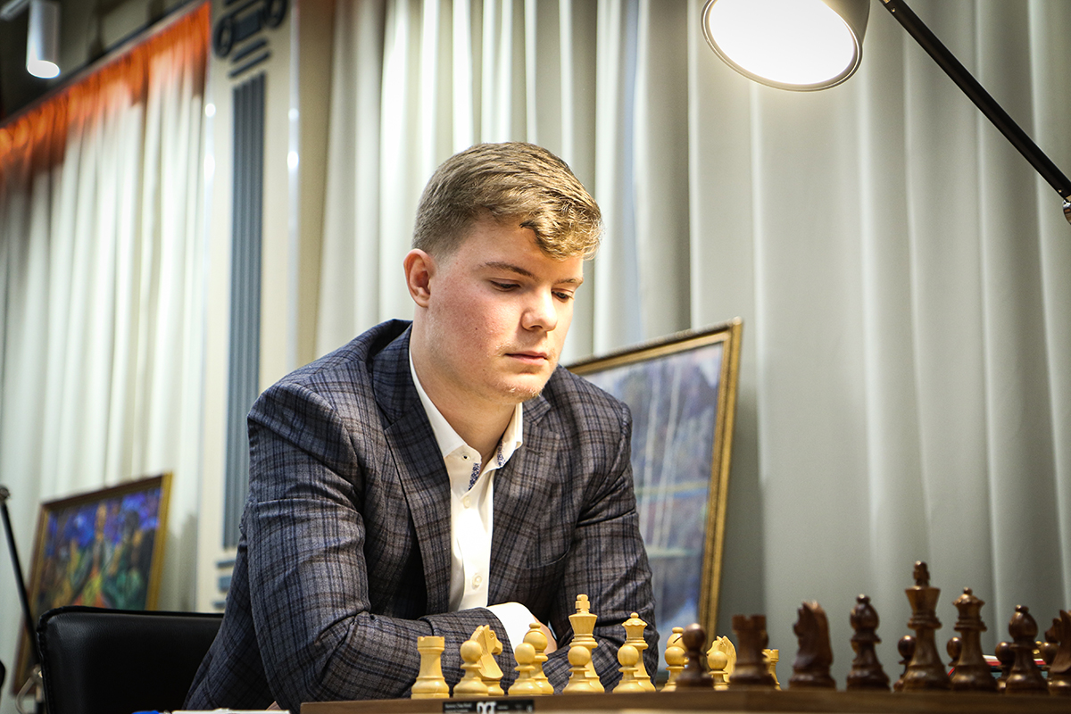 Chess: Carlsen set for challenge from US quartet online and over