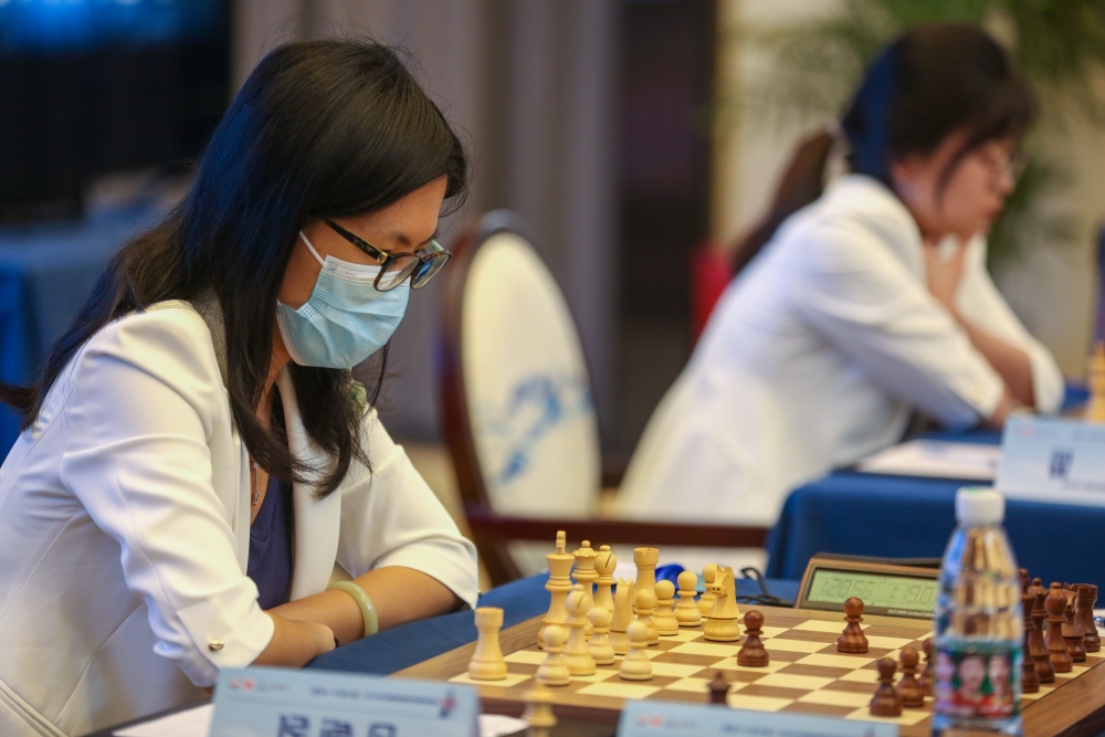 Ding Liren becomes China's first male world chess champion - BBC News