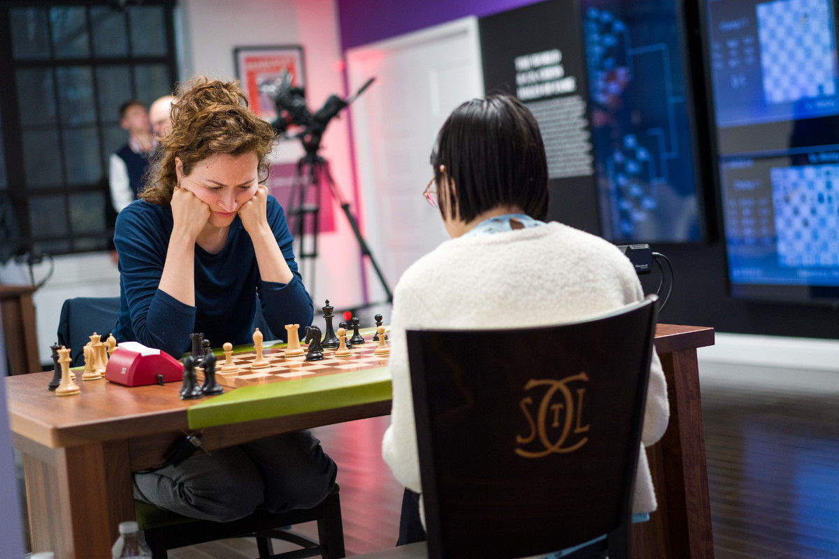 Hikaru Nakamura wins in Berlin as popular chess streamer leads
