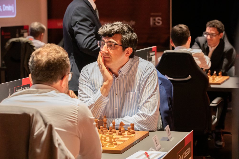 Vladimir Kramnik recently caused a stir with an online game against Hans  Niemann, in which he wanted to let himself be mated quickly in…