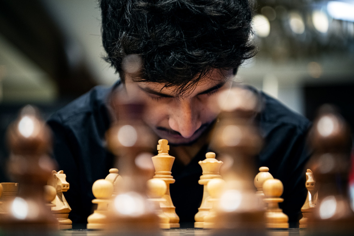 The King's Gambit: Markers chess players lay down on the road to