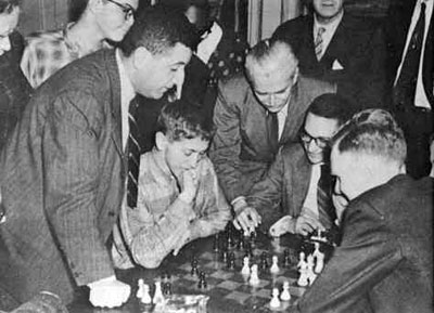 Robert James Fischer vs Peter Lapiken (1956)