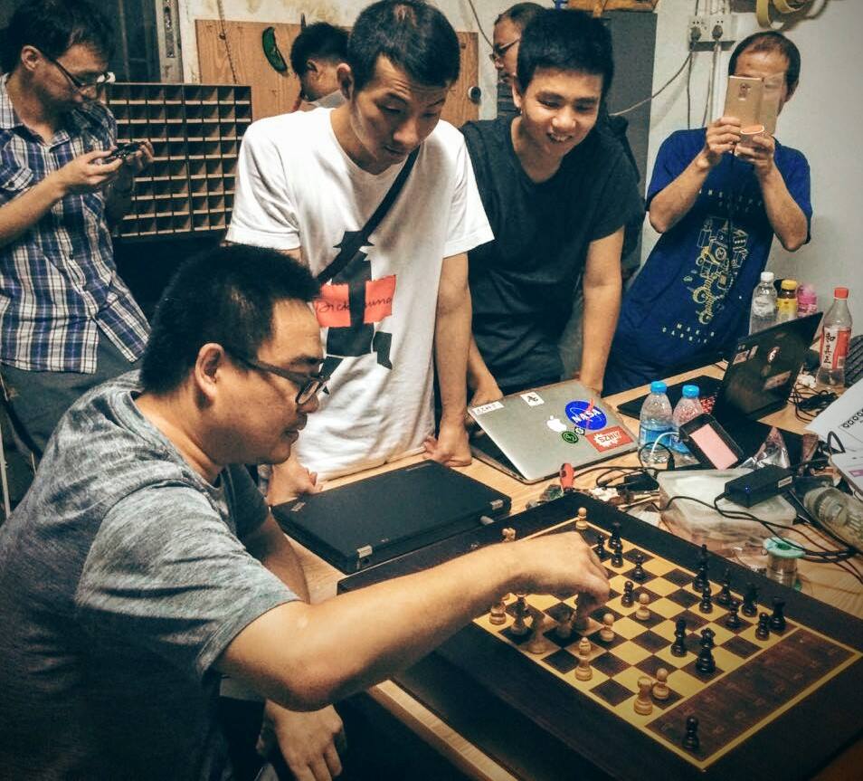Square Off - A Chess Board with a Tech Twist 