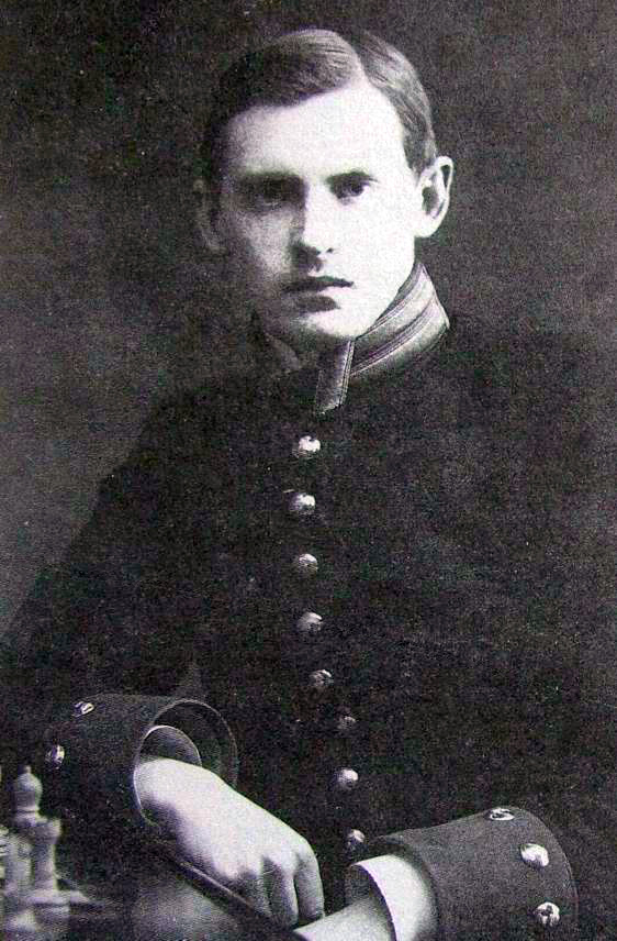 Alexander Alekhine in 1909, Karl Bulla [Public domain], via Wikimedia Commons