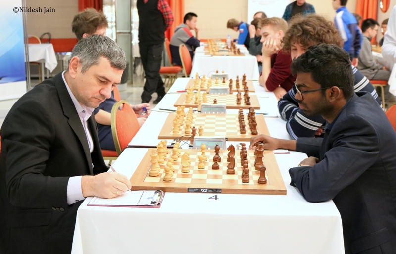 Victor Bologan and SP Sethuraman during their ninth round game at the Aeroflot Open 2018