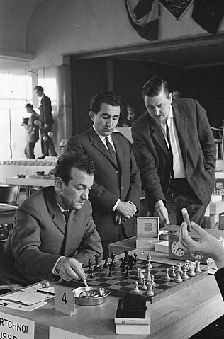 Viktor Korchnoi, chess player and cold war defector, 1931-2016