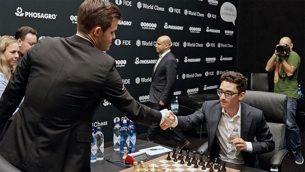 Carlsen and Caruana handshake