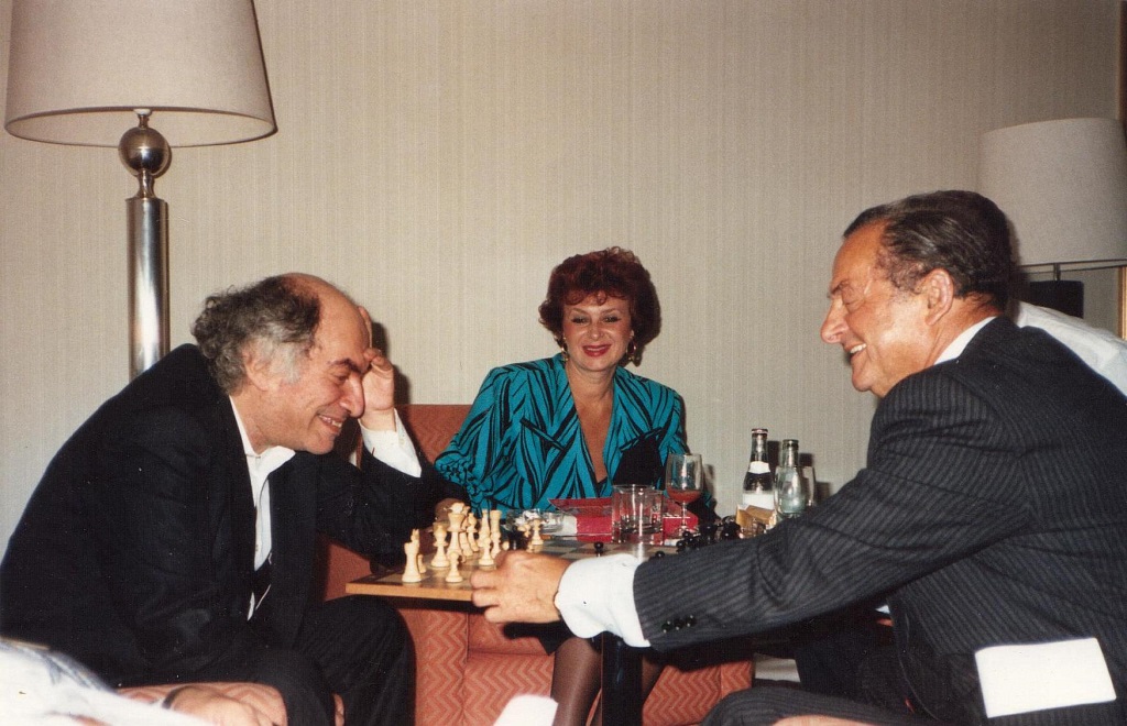 Mikhail Tal, Sally Landau, Joe Kramarz