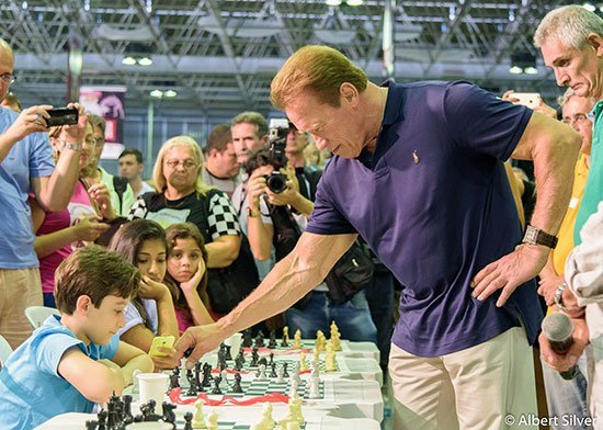 FollowChess - Arnold Schwarzenegger is enjoying some chess during