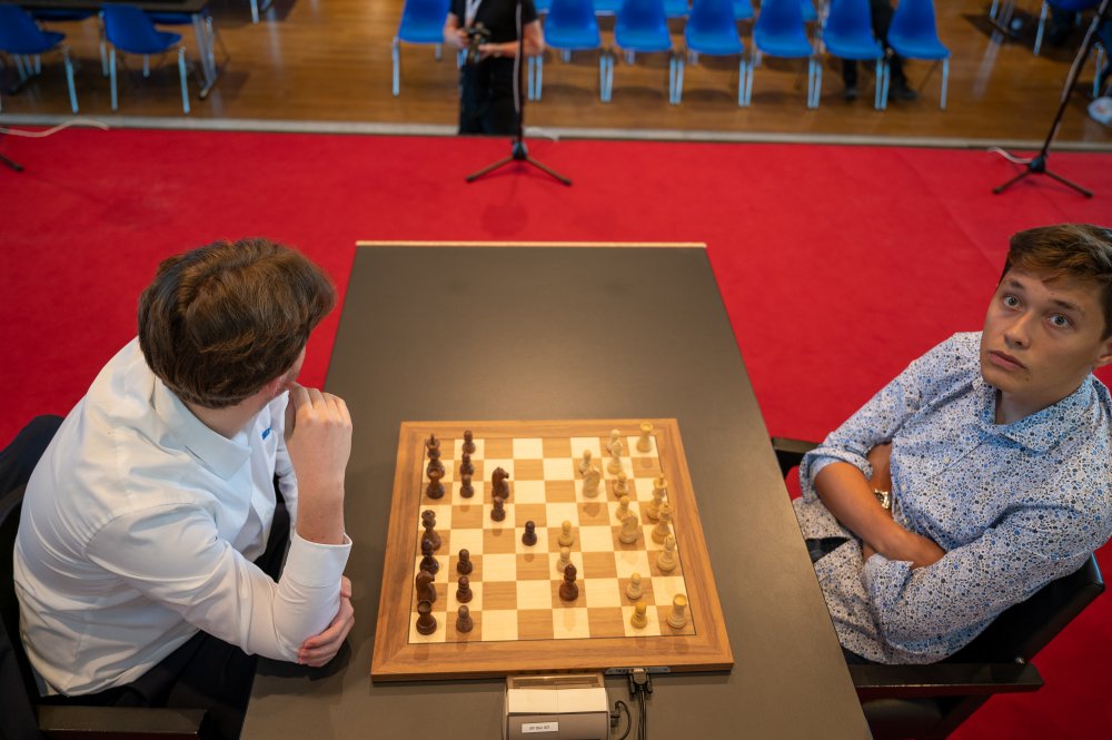 Le tournoi suivi dans le monde entier via Chessbase, Chess 24, Chessbomb, Brèves