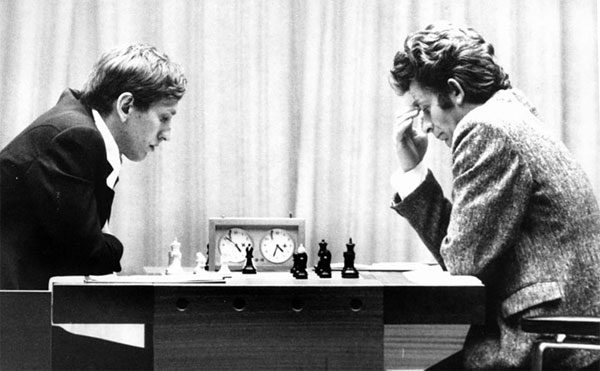 Fischer-Spassky 1972 World Chess Championship Chess Board, Table, Pieces to  be Auctioned this Thursday in Copenhagen ~ Chess Magazine Black and White