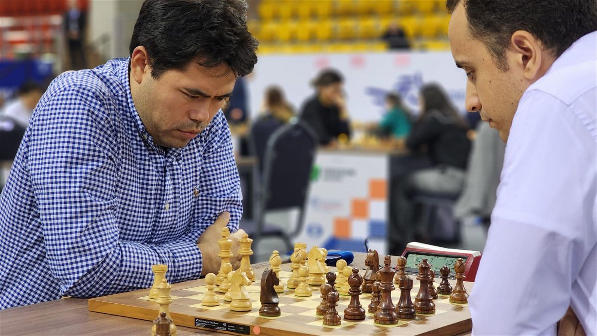 Magnus Carlsen hangs a bishop on move no.1 against Nakamura, Fischer  Random Chess 2022, chess, India