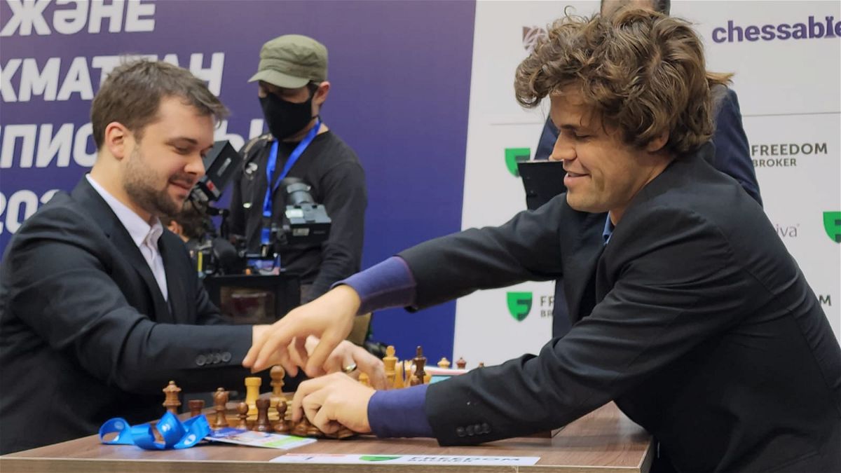 Carlsen Beats World Rapid Chess Champion, Leads With Fedoseev, Van Foreest,  Erigaisi 