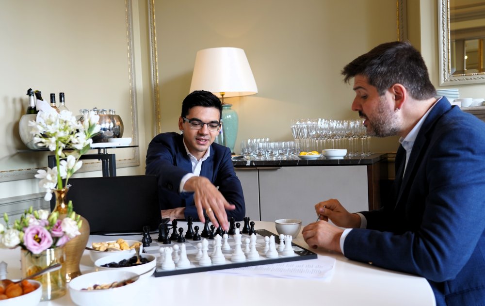 Kramnik invited Niemann to Amsterdam to play with him and other top GMs  during the Levitov Chess Week in about a week's time, with all costs  covered by Iliya Levitov : r/chess