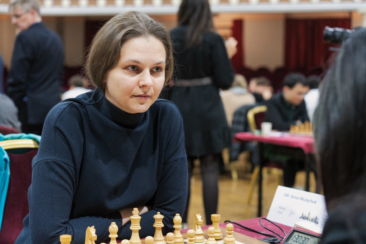 Anish Giri defeats Andrey Esipenko in round 11 of the FIDE Grand