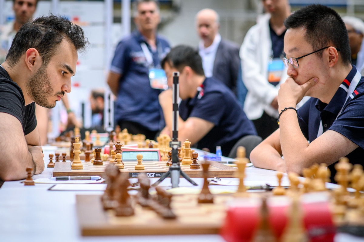 Amin Tabatabaei, Wei Yi