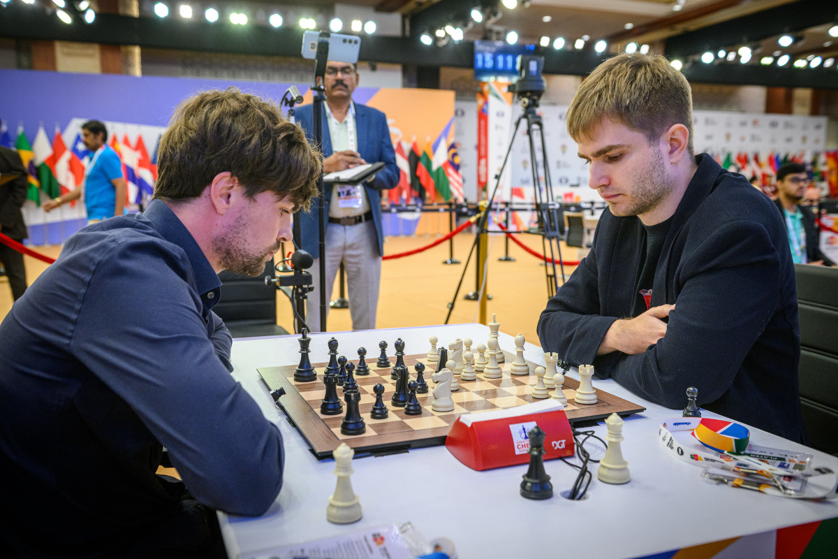 Jorden van Foreest, Alexey Sarana