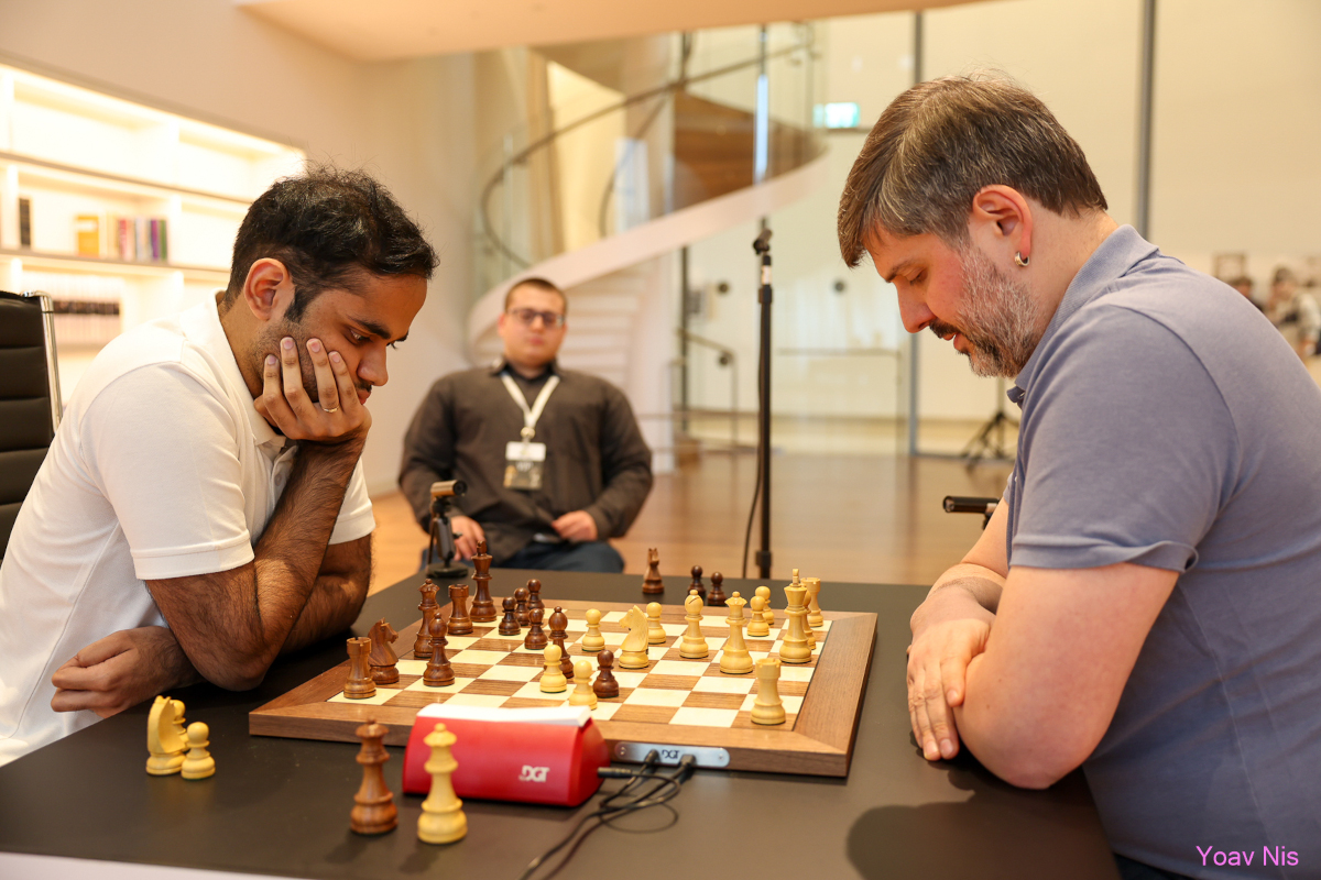 Arjun Erigaisi, Peter Svidler