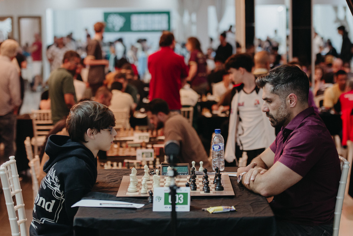 Ilan Schnaider, Krikor Mekhitarian