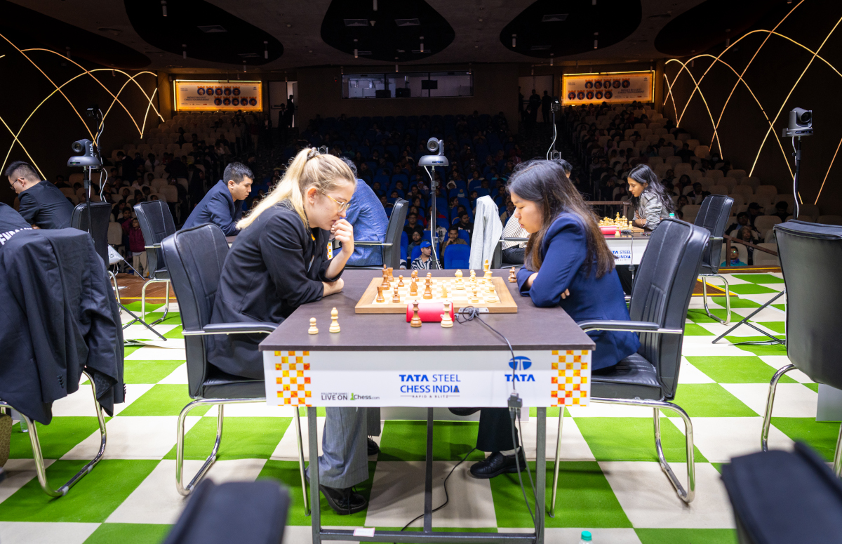 Stavroula Tsolakidou, Carissa Yip