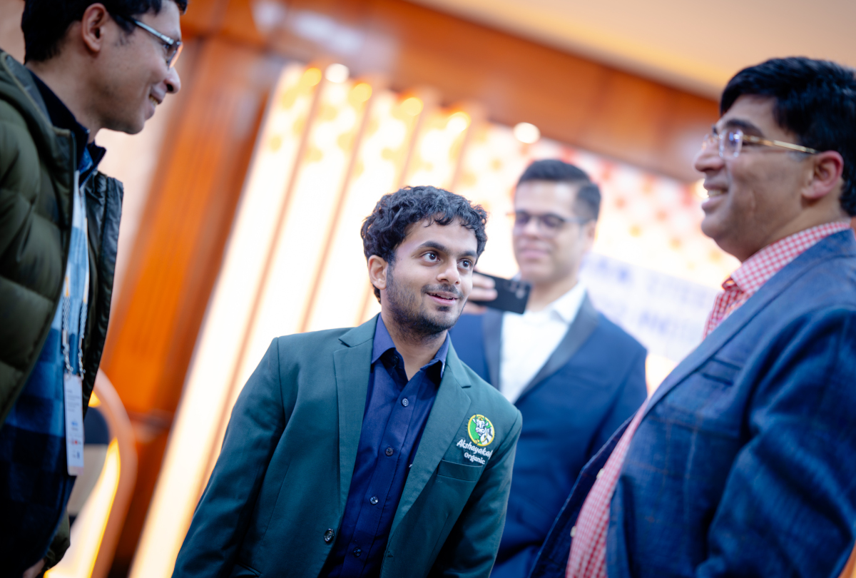 Nihal Sarin, Viswanathan Anand