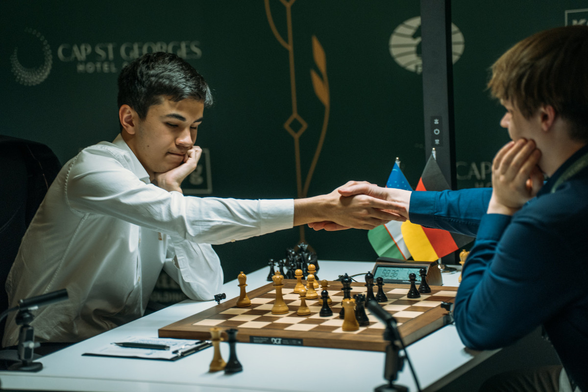 Javokhir Sindarov, Matthias Bluebaum