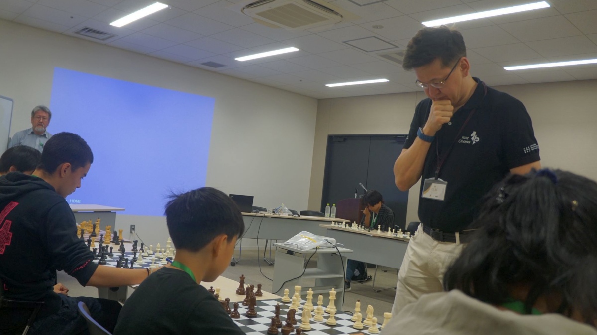 Darmen Sadvakasov, Viсtor Bologan