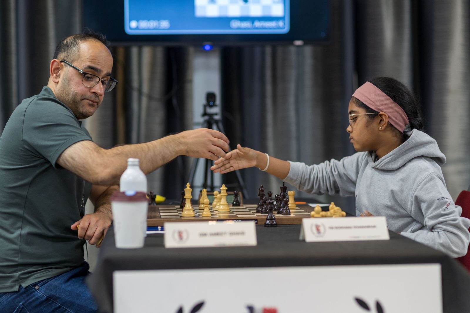 Ahmeet Ghasi, Bodhana Sivanandan