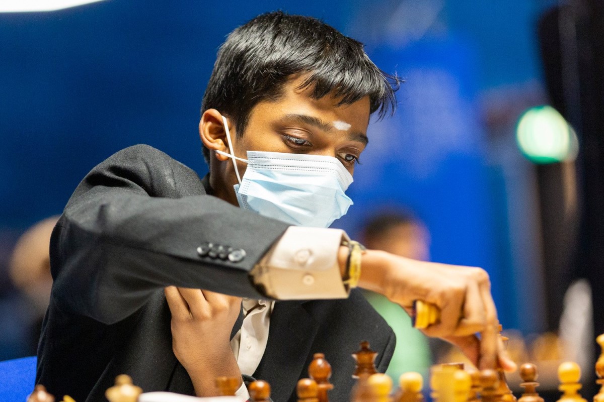 Tata Steel Chess 10: Magnus within striking distance