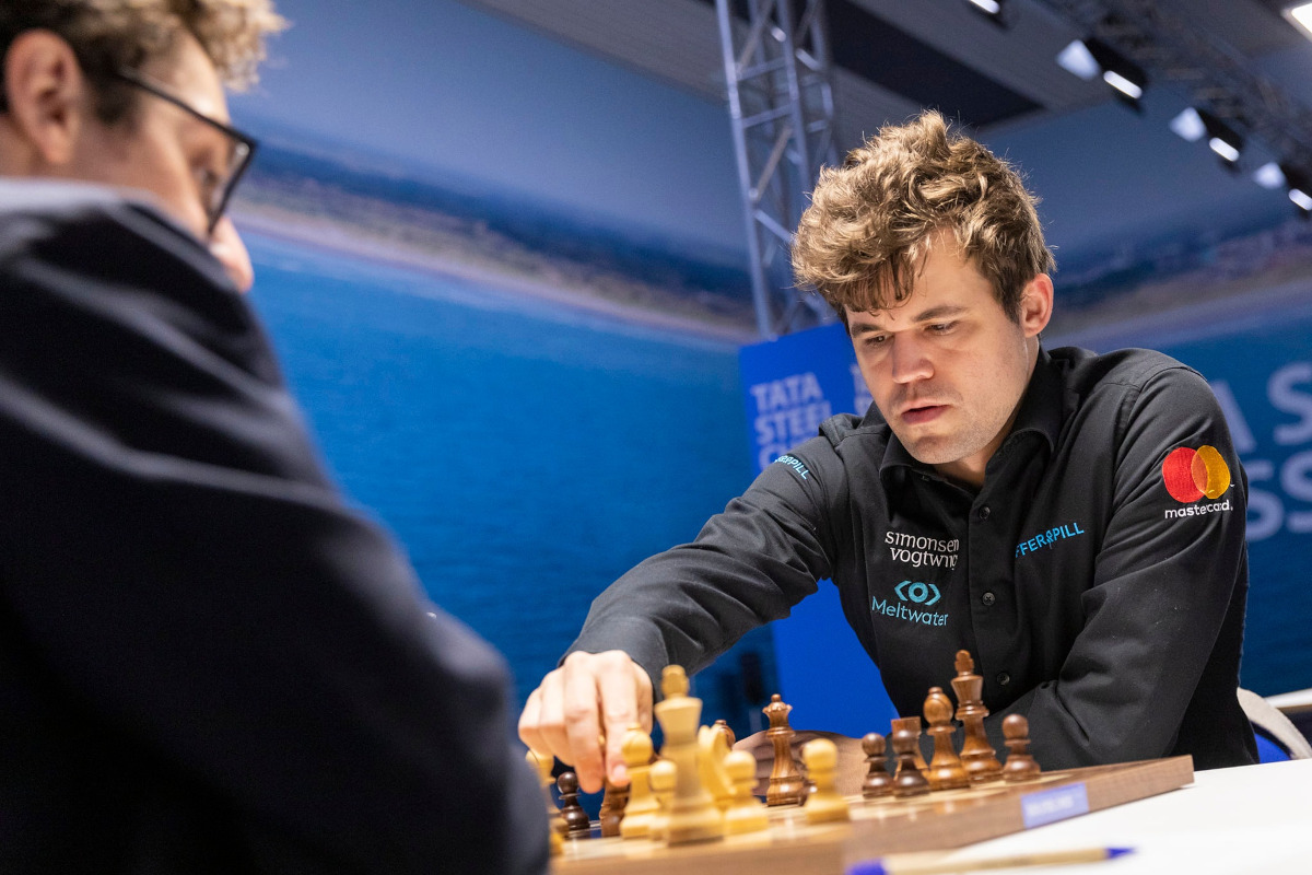 Wijk aan Zee Chess Tournament: Magnus Carlsen suffers back-to-back