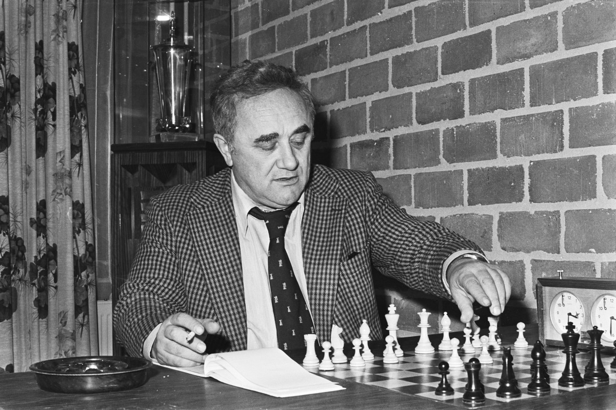 Шахматист Геллер Ефим Петрович