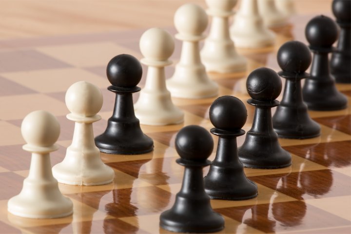How to Defend in Chess: (8 Must-Know Defensive Ideas)